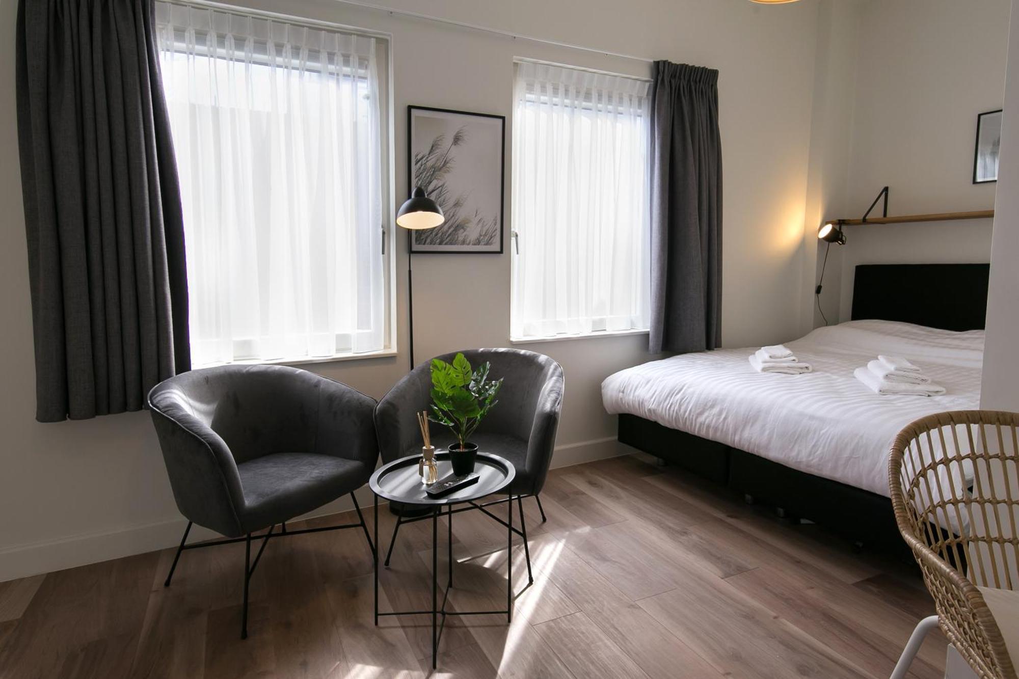 Four Star Apartments - Keizerstraat The Hague Room photo